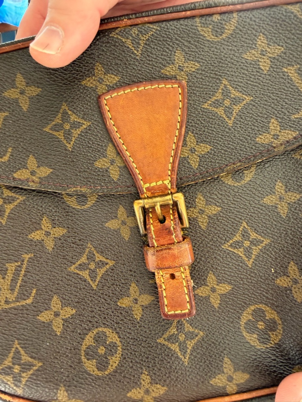 Louis Vuitton Tan Jeune Textured Leather bag - Picture 4 of 13